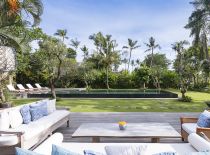 Villa Bangkuang, Terrasse en bord de piscine
