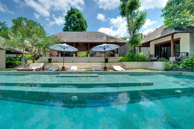 Villa Bunga Pangi pool 1