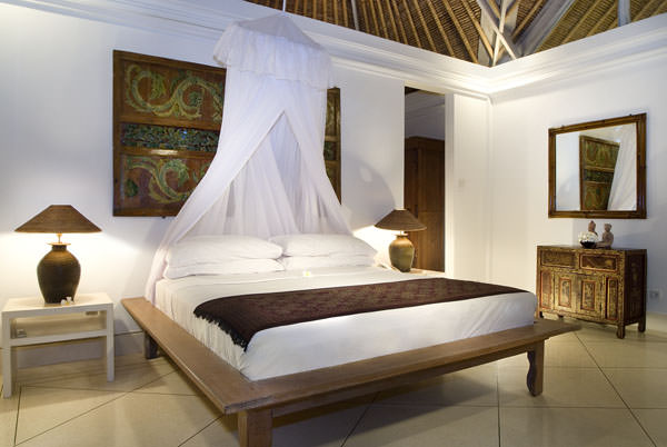 Bali Villa Atas Ombak Beach front villa bedroom