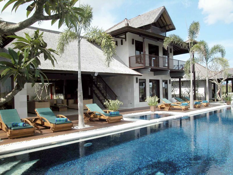 Bali Villa Coraffan The pool inthe morning