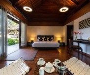 Villa Bunga Pangi master suite