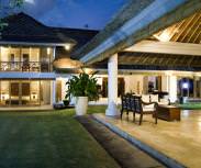 Bali Villa Atas Ombak Beach front bali villa