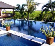 Bali Villa Coraffan Theswimming pool withanattachedchildren pool