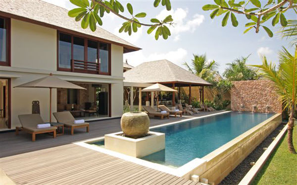 Bali Villa Sakti View across pool